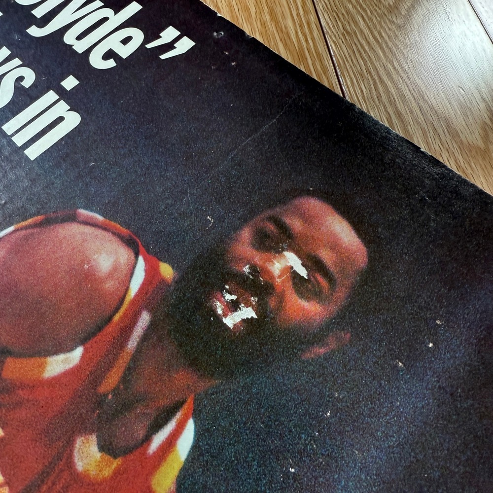Vintage Walt Clyde Frazier Basketball PUMA Cardboard Advertisement Ad 18x24 - Picture 4 of 9